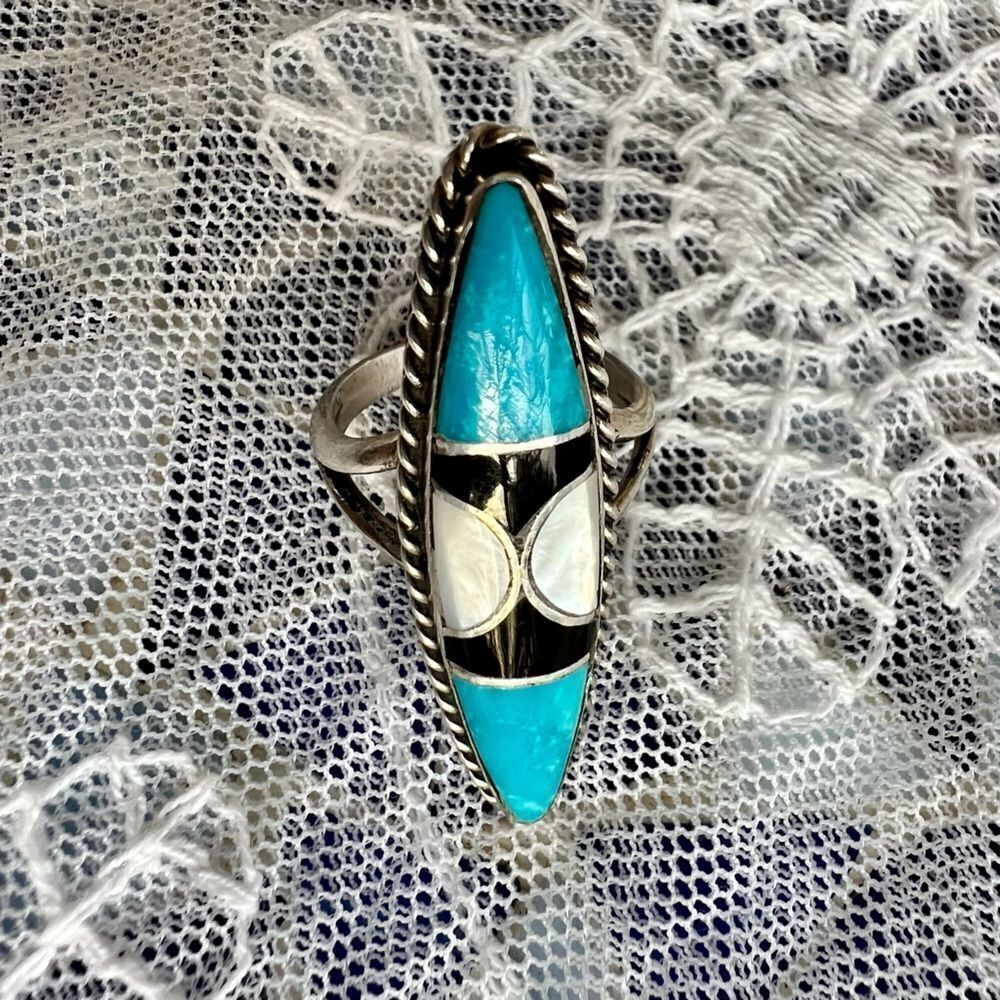Vintage Signed Turquoise Onyx & Mother of Pearl Inlay Ring - Picture 3 of 7